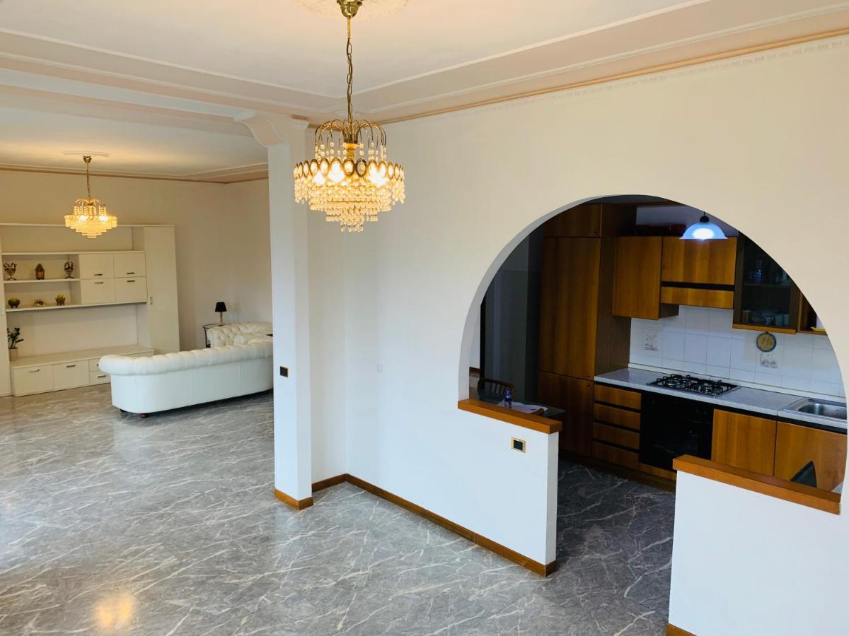 Spazioso Appartamento In Centro Citta San Benedetto del Tronto Eksteriør billede