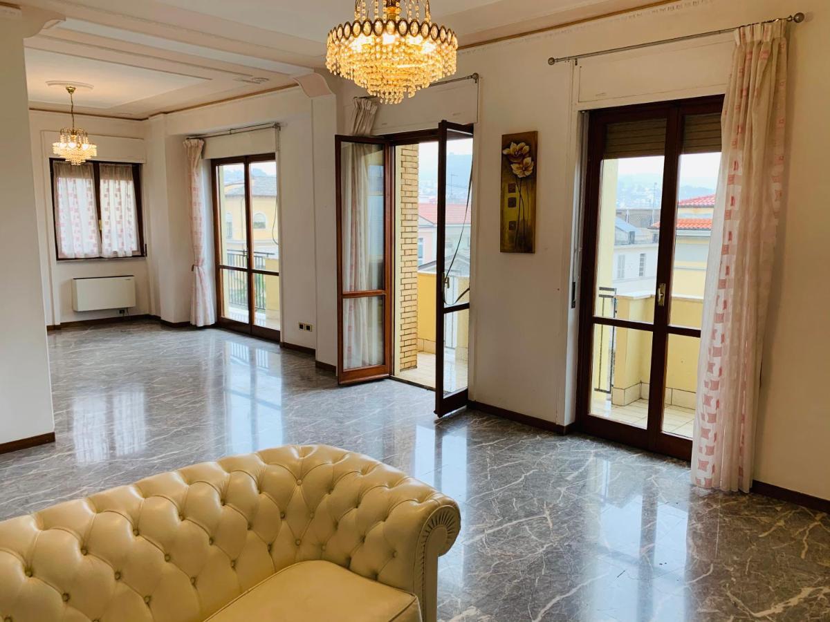 Spazioso Appartamento In Centro Citta San Benedetto del Tronto Eksteriør billede